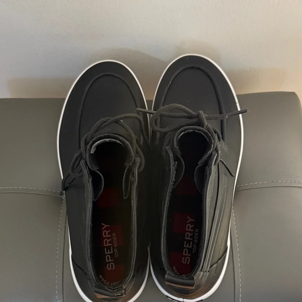 Sperry Men’s Black High-Top Boat Shoes with White Sole